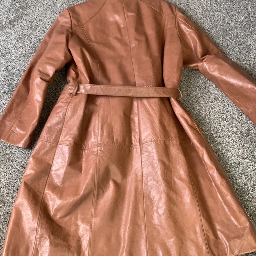 Leather trench coat , beautiful camel color in size XL - Picture 11 of 15